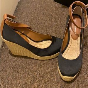 BCBGeneration Wedge closed toe shoe